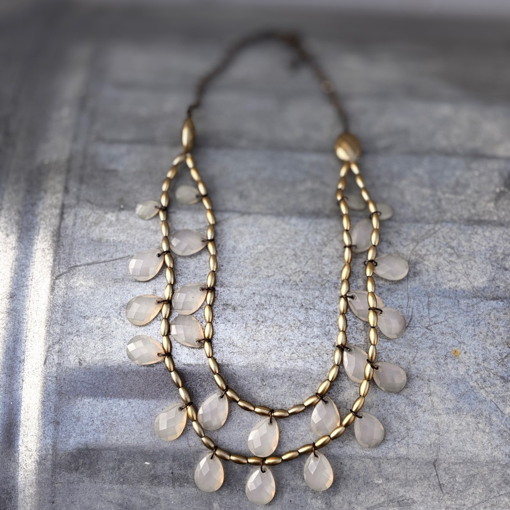 Elegant Gold and Cream Necklace